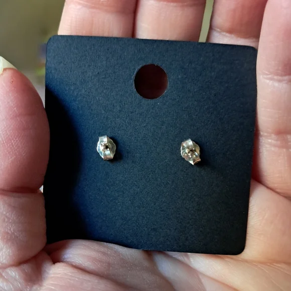 Vintage 12kt Gold & Sterling Silver Floral Earrings With Pearl Accent & Leaves - Picture 5 of 6